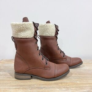 G.H.Bass Toledo Lace Up Short Boots Size 8.5M in Chocolate NIB